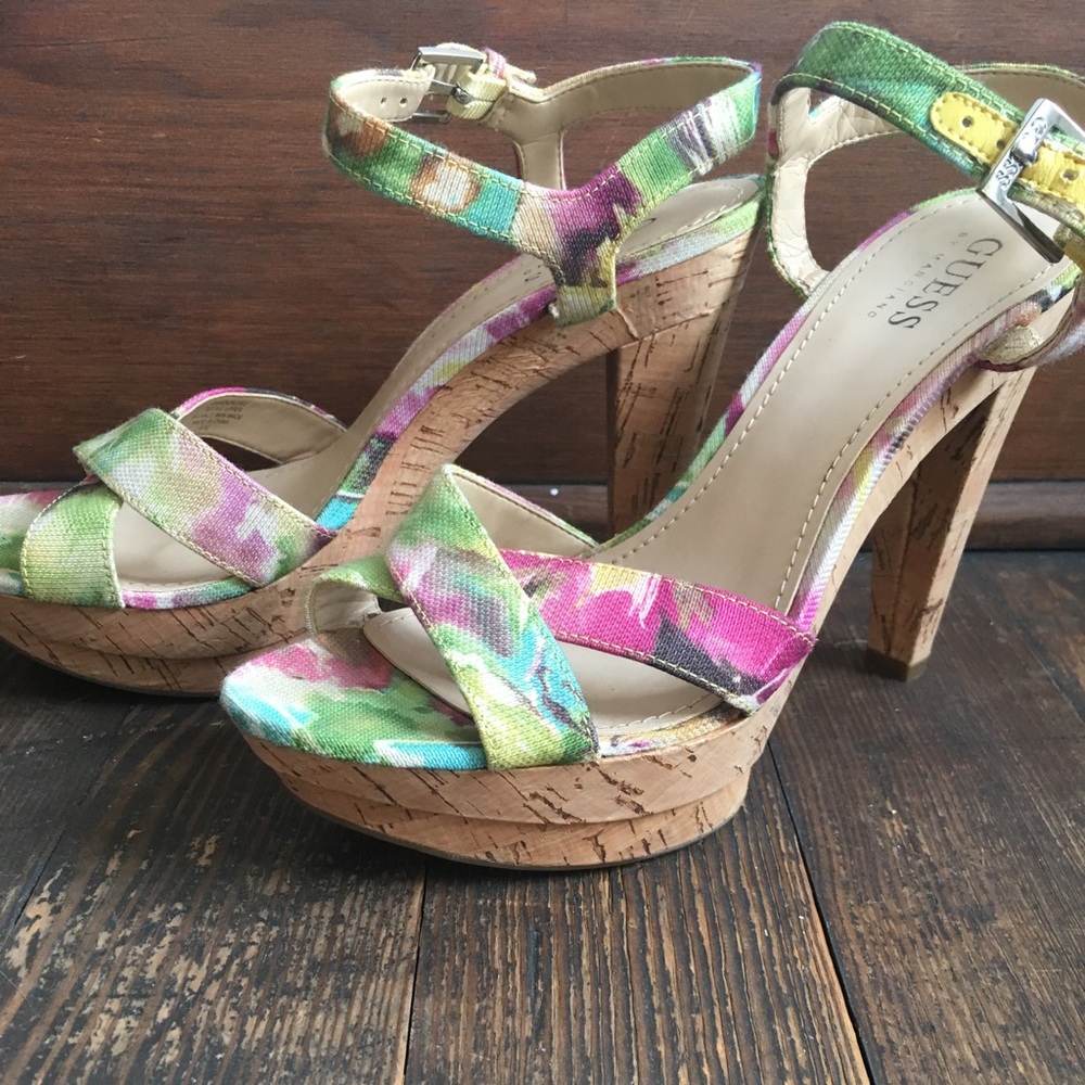Guess Heels 👠 - Picture 3 of 4